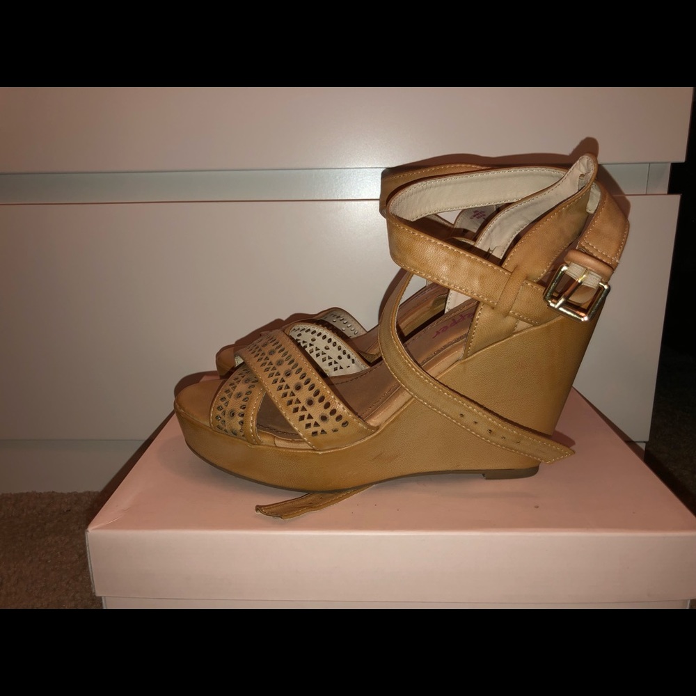 Tan wedges
